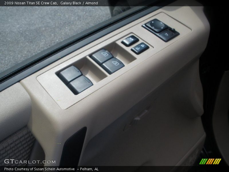 Galaxy Black / Almond 2009 Nissan Titan SE Crew Cab