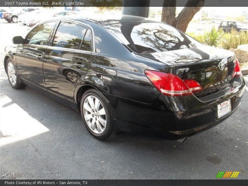 Black / Light Gray 2007 Toyota Avalon XLS