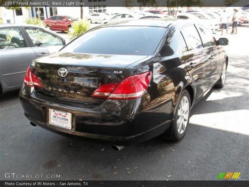 Black / Light Gray 2007 Toyota Avalon XLS