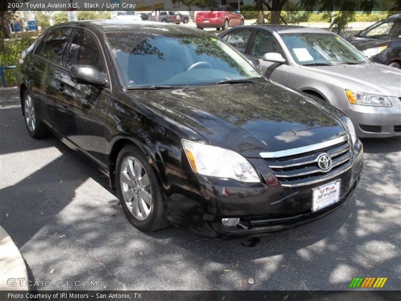 Black / Light Gray 2007 Toyota Avalon XLS