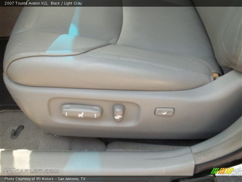 Black / Light Gray 2007 Toyota Avalon XLS
