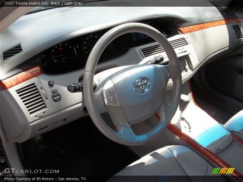 Black / Light Gray 2007 Toyota Avalon XLS