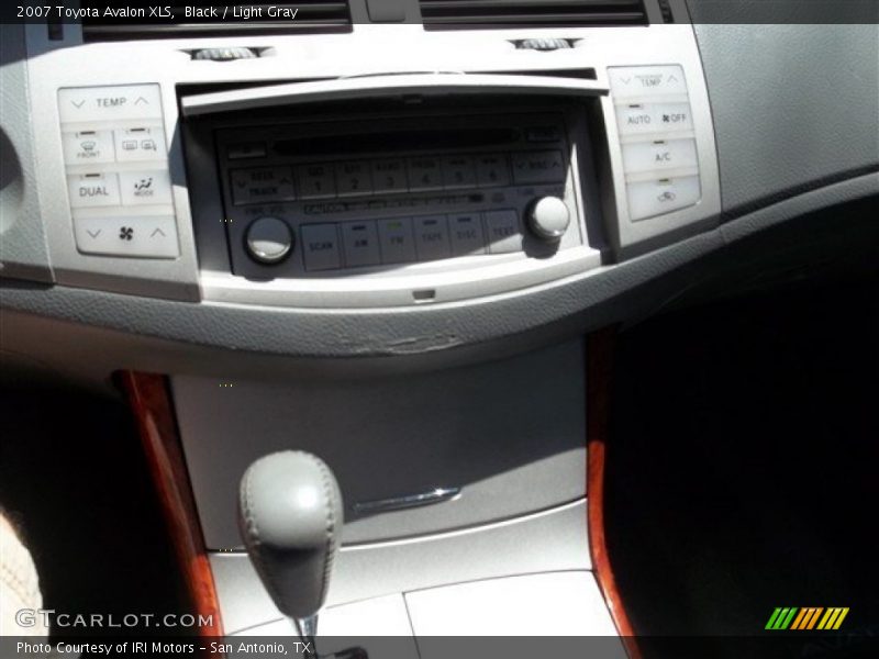 Black / Light Gray 2007 Toyota Avalon XLS
