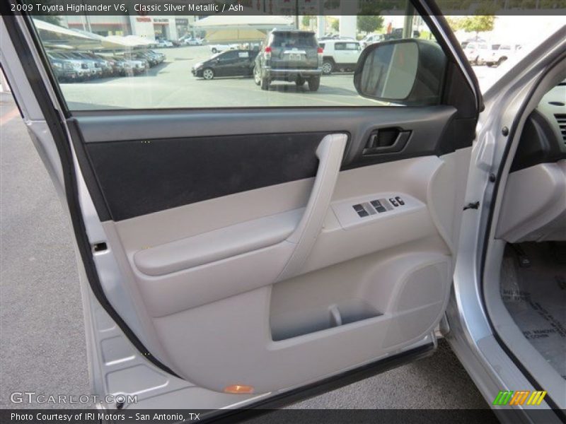 Classic Silver Metallic / Ash 2009 Toyota Highlander V6