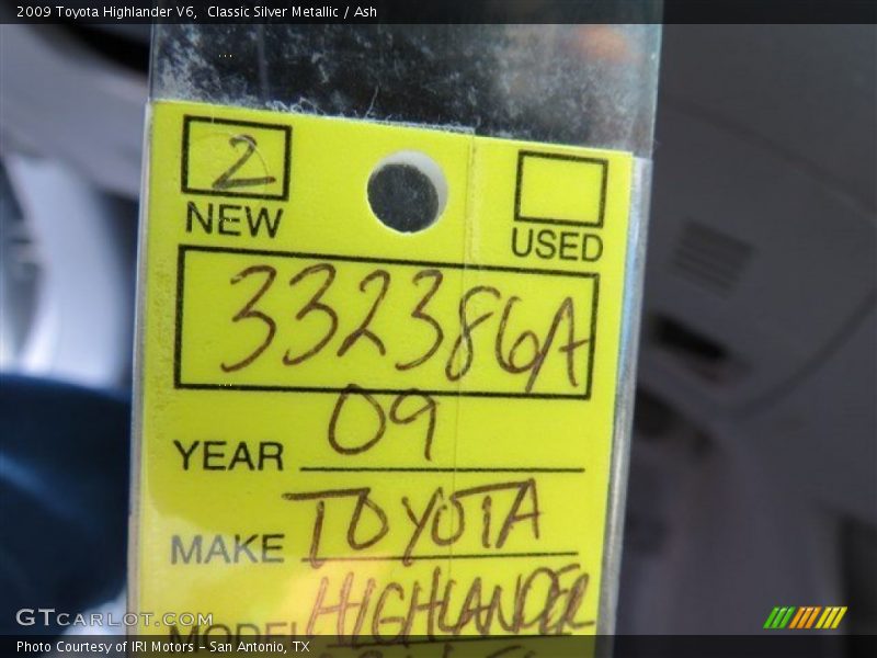 Classic Silver Metallic / Ash 2009 Toyota Highlander V6