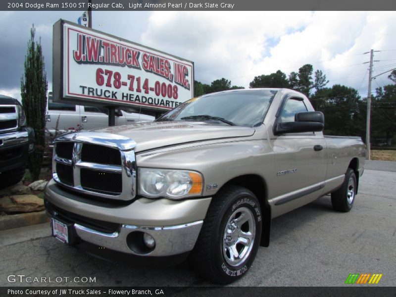 Light Almond Pearl / Dark Slate Gray 2004 Dodge Ram 1500 ST Regular Cab