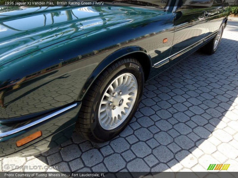 British Racing Green / Ivory 1996 Jaguar XJ Vanden Plas
