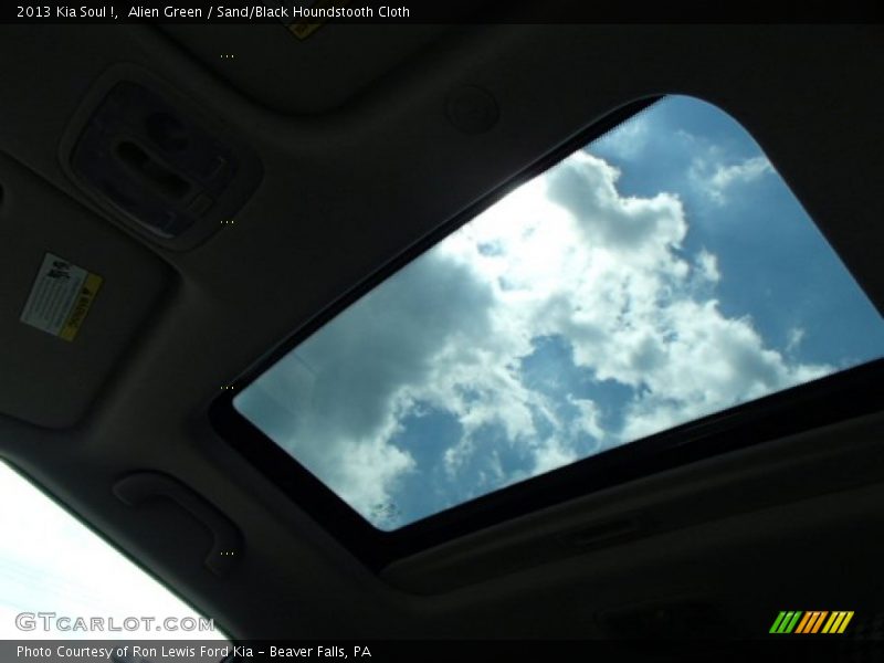 Alien Green / Sand/Black Houndstooth Cloth 2013 Kia Soul !
