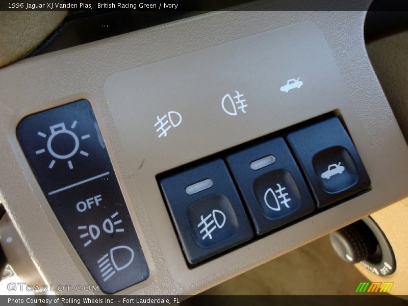 British Racing Green / Ivory 1996 Jaguar XJ Vanden Plas
