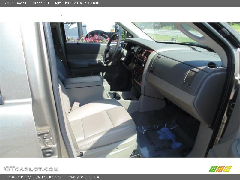 Light Khaki Metallic / Khaki 2005 Dodge Durango SLT