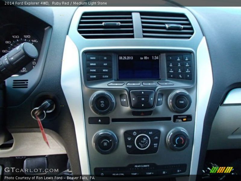 Controls of 2014 Explorer 4WD
