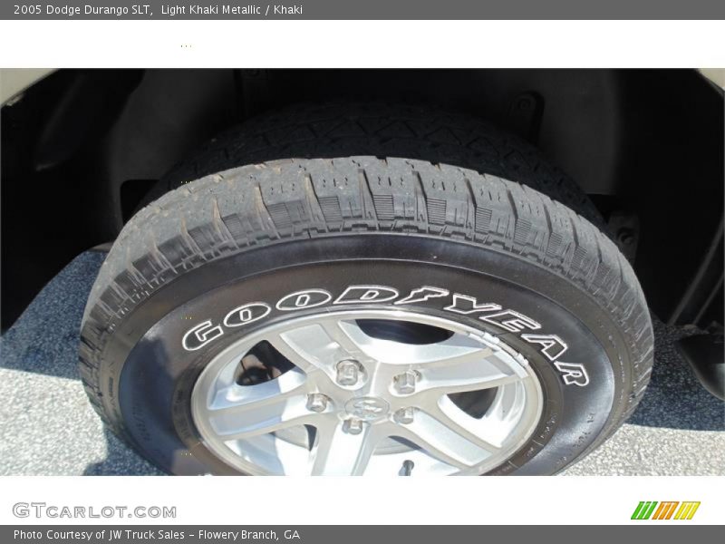 Light Khaki Metallic / Khaki 2005 Dodge Durango SLT