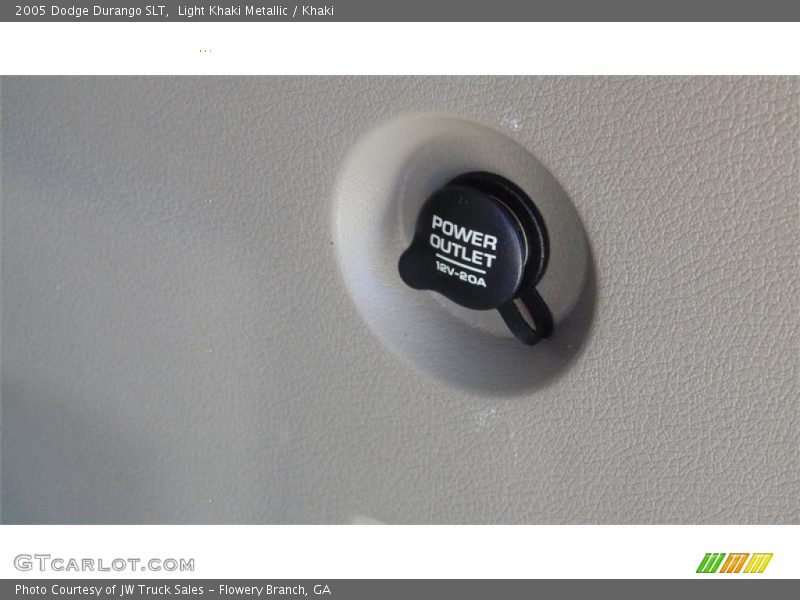 Light Khaki Metallic / Khaki 2005 Dodge Durango SLT
