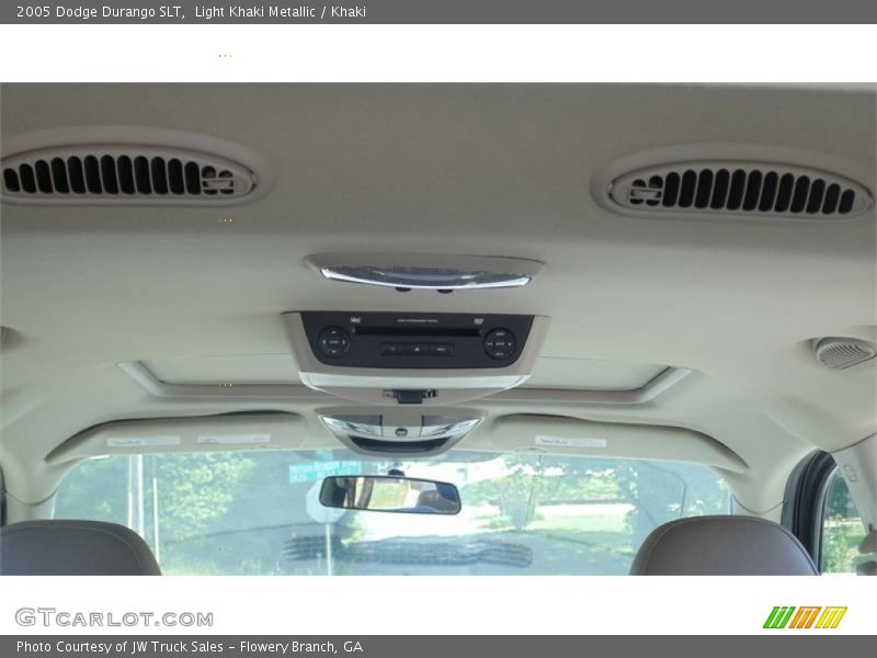 Light Khaki Metallic / Khaki 2005 Dodge Durango SLT