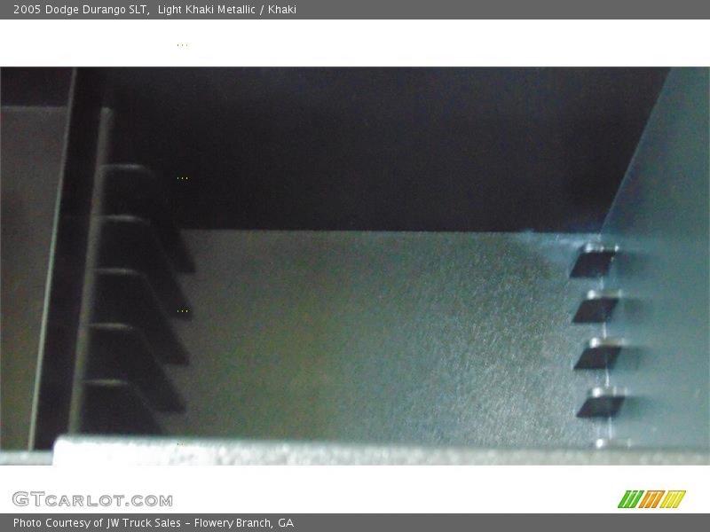 Light Khaki Metallic / Khaki 2005 Dodge Durango SLT