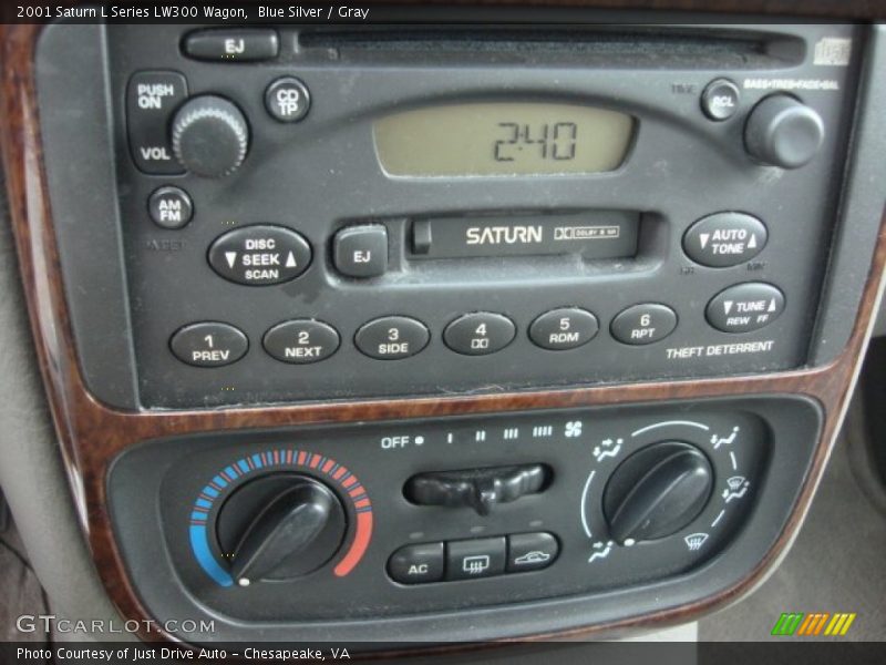 Controls of 2001 L Series LW300 Wagon