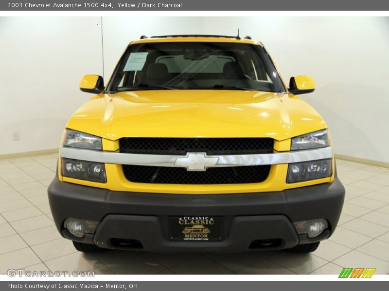 Yellow / Dark Charcoal 2003 Chevrolet Avalanche 1500 4x4