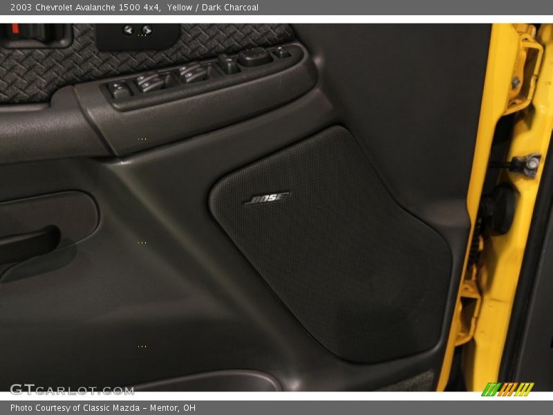Yellow / Dark Charcoal 2003 Chevrolet Avalanche 1500 4x4