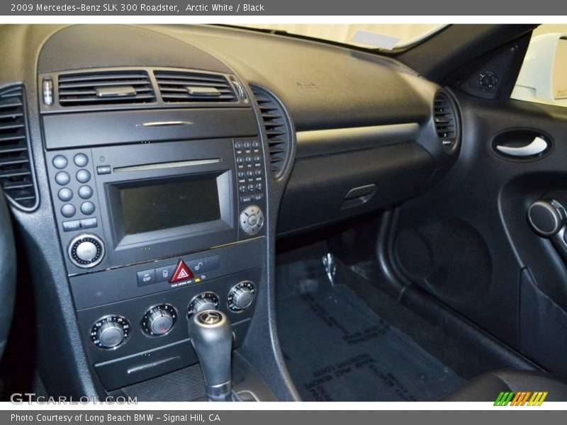 Arctic White / Black 2009 Mercedes-Benz SLK 300 Roadster