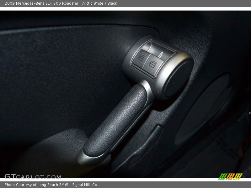 Arctic White / Black 2009 Mercedes-Benz SLK 300 Roadster