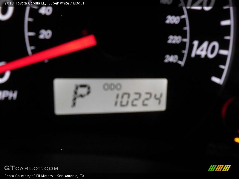 Super White / Bisque 2013 Toyota Corolla LE