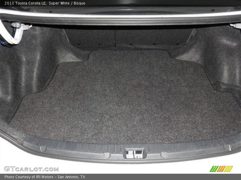 Super White / Bisque 2013 Toyota Corolla LE