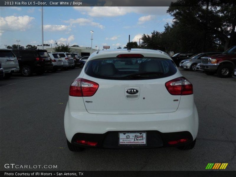 Clear White / Beige 2013 Kia Rio LX 5-Door