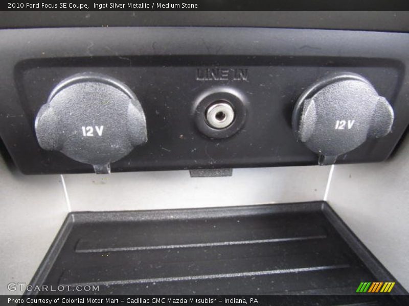 Ingot Silver Metallic / Medium Stone 2010 Ford Focus SE Coupe