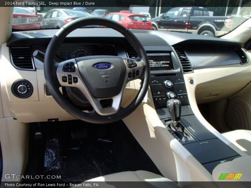Dashboard of 2014 Taurus SEL