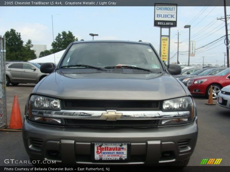 Graystone Metallic / Light Gray 2005 Chevrolet TrailBlazer LS 4x4