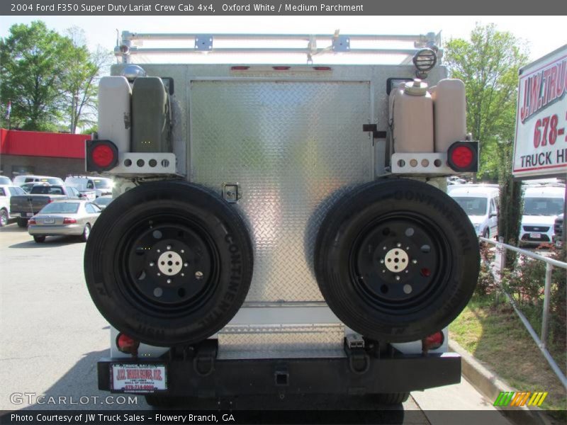Oxford White / Medium Parchment 2004 Ford F350 Super Duty Lariat Crew Cab 4x4