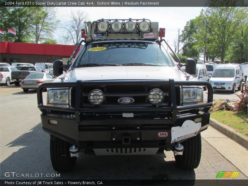 Oxford White / Medium Parchment 2004 Ford F350 Super Duty Lariat Crew Cab 4x4