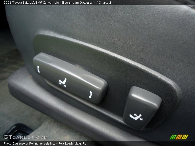 Silverstream Opalescent / Charcoal 2001 Toyota Solara SLE V6 Convertible
