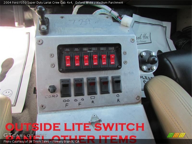 Oxford White / Medium Parchment 2004 Ford F350 Super Duty Lariat Crew Cab 4x4