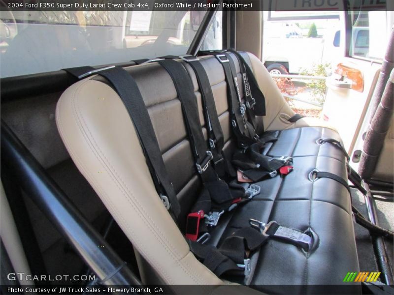 Oxford White / Medium Parchment 2004 Ford F350 Super Duty Lariat Crew Cab 4x4