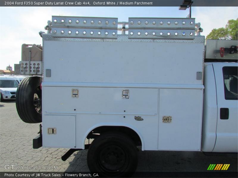 Oxford White / Medium Parchment 2004 Ford F350 Super Duty Lariat Crew Cab 4x4