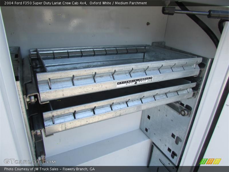 Oxford White / Medium Parchment 2004 Ford F350 Super Duty Lariat Crew Cab 4x4