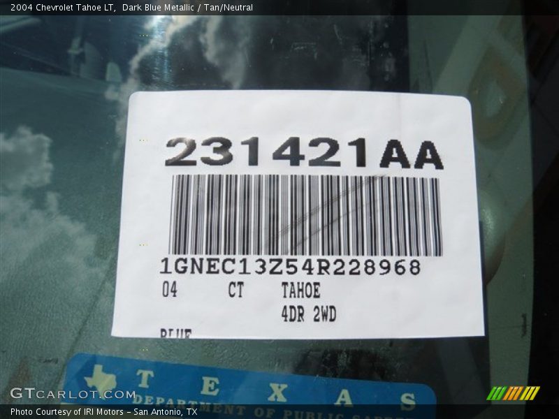 Dark Blue Metallic / Tan/Neutral 2004 Chevrolet Tahoe LT