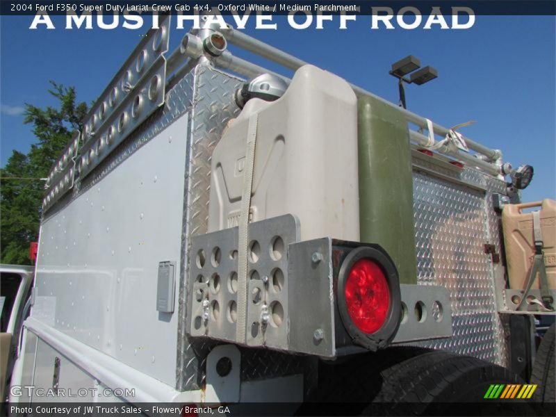 Oxford White / Medium Parchment 2004 Ford F350 Super Duty Lariat Crew Cab 4x4