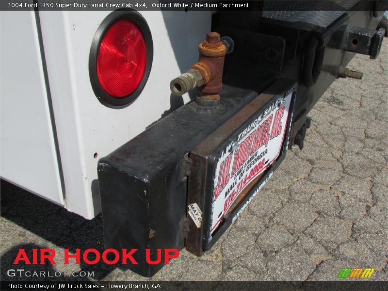 Oxford White / Medium Parchment 2004 Ford F350 Super Duty Lariat Crew Cab 4x4