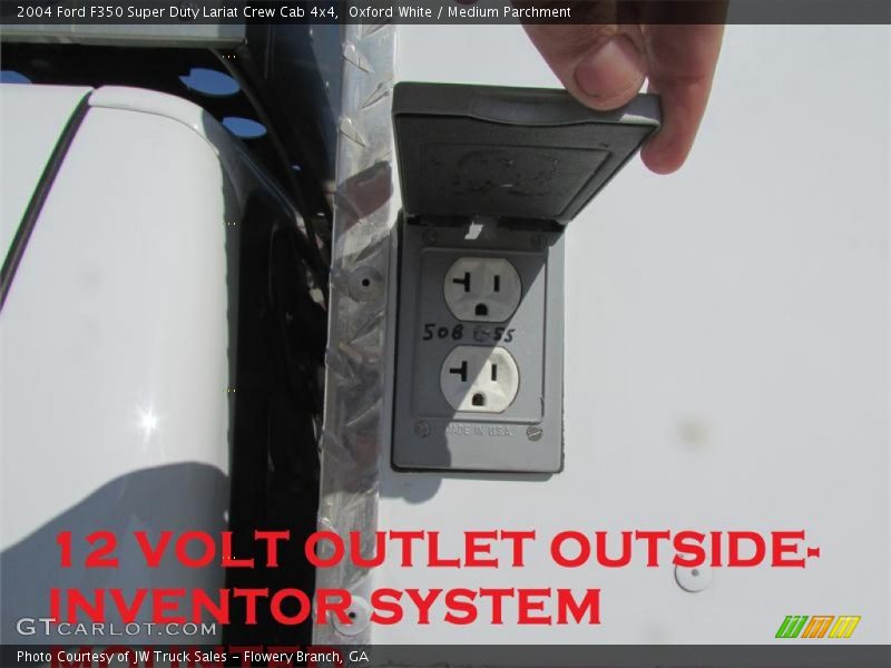 Oxford White / Medium Parchment 2004 Ford F350 Super Duty Lariat Crew Cab 4x4