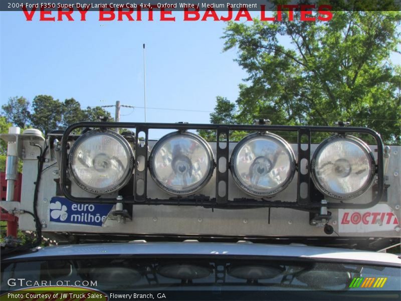 Oxford White / Medium Parchment 2004 Ford F350 Super Duty Lariat Crew Cab 4x4