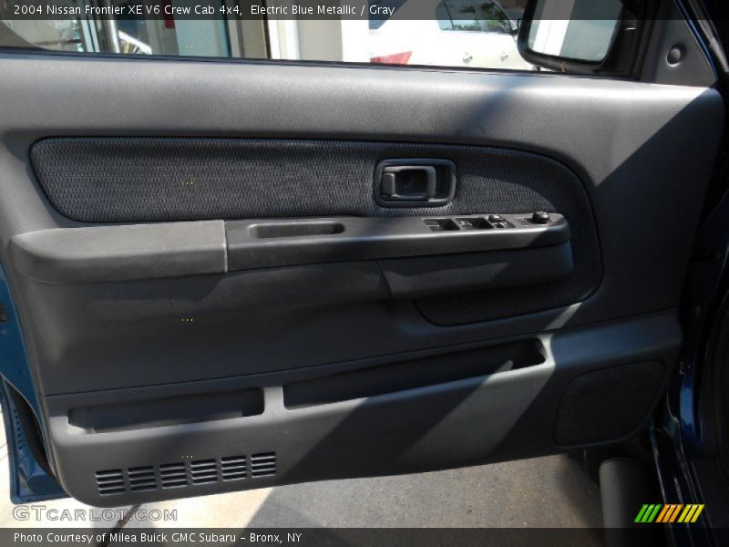 Electric Blue Metallic / Gray 2004 Nissan Frontier XE V6 Crew Cab 4x4