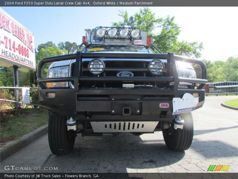 Oxford White / Medium Parchment 2004 Ford F350 Super Duty Lariat Crew Cab 4x4