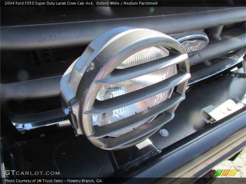 Oxford White / Medium Parchment 2004 Ford F350 Super Duty Lariat Crew Cab 4x4