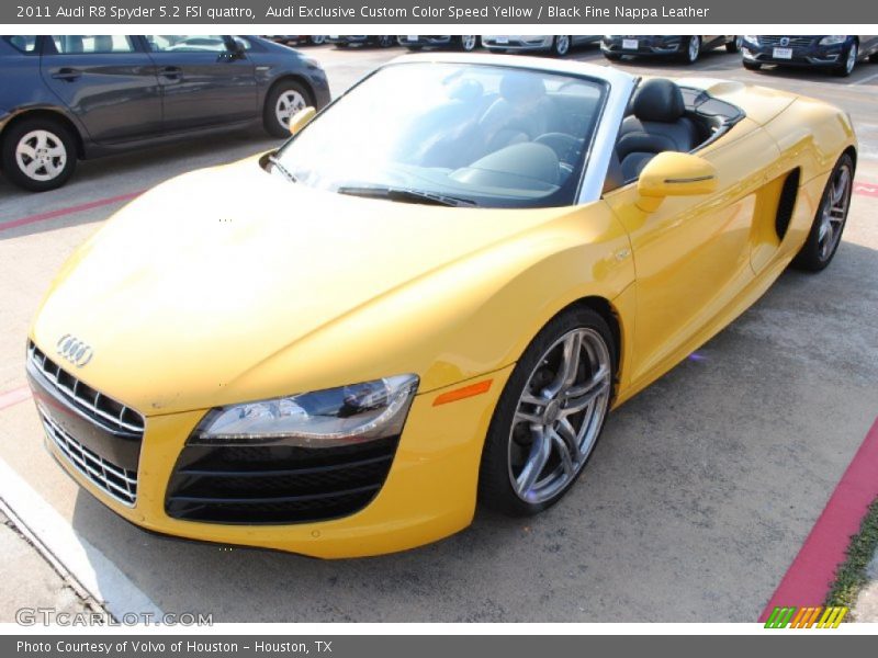 Front 3/4 View of 2011 R8 Spyder 5.2 FSI quattro