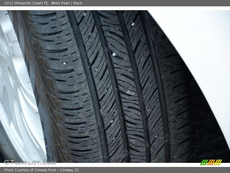 White Pearl / Black 2012 Mitsubishi Galant FE
