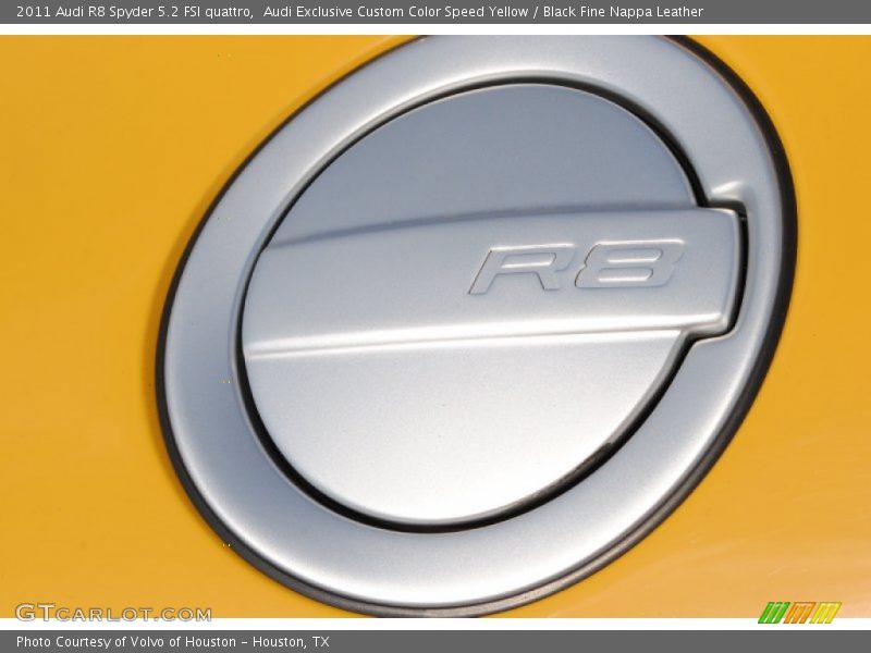 Audi Exclusive Custom Color Speed Yellow / Black Fine Nappa Leather 2011 Audi R8 Spyder 5.2 FSI quattro