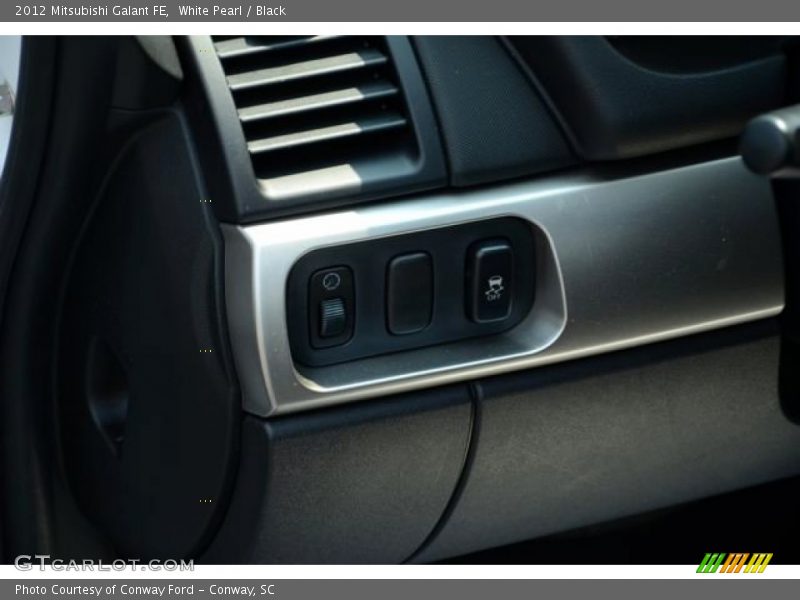 White Pearl / Black 2012 Mitsubishi Galant FE