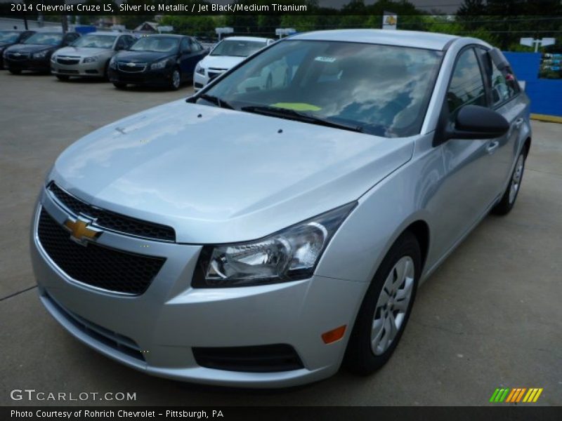 Silver Ice Metallic / Jet Black/Medium Titanium 2014 Chevrolet Cruze LS